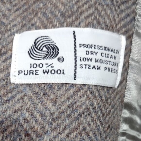 BRETTON PLACE 2 PIECE 100% WOOL GRAY BLAZER AND SKIRT LINED VINTAGE USA SIZE W16 - Picture 10 of 11